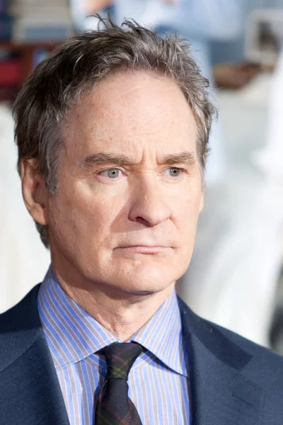 Kevin Kline arrives at the Paramount Pictures premiere of No Strings Attached — Stock Photo, Image
