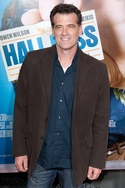 Bruce thomas arriveert op de wereldpremière van hall pass — Stockfoto