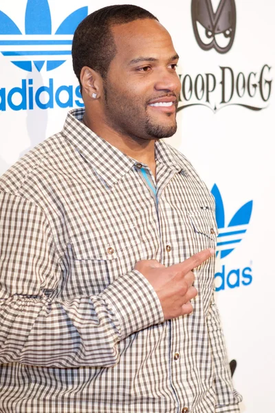 Carey Davis arrives at the NBA All-Star Weekend VIP party co-hosted by Adidas and Snoop Dogg — Stock fotografie