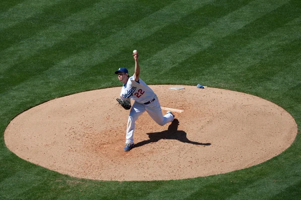 Clayton Kershaw pitches during the game — Stock Photo, Image