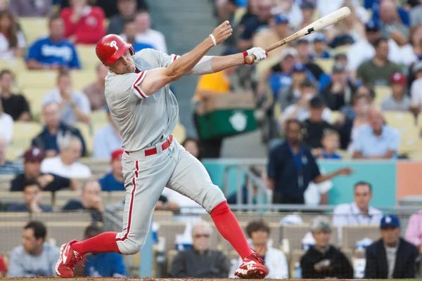 Hunter pence neemt een schommel tijdens het spel — Stockfoto