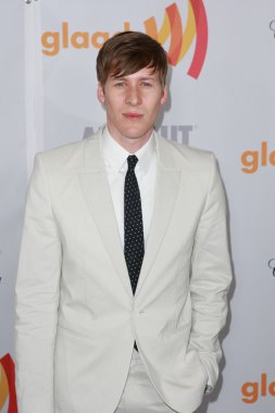 Dustin lance siyah 21 yıllık glaad Medya Ödülleri geldi