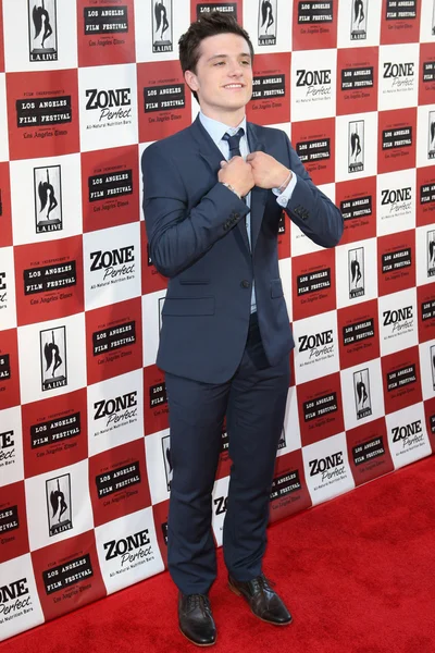 Josh Hutcherson arrives at 'The Kids Are All Right' premiere — Stock Photo, Image