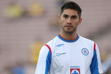 oyun başlamadan önce yosgart gutierrez ısıtır