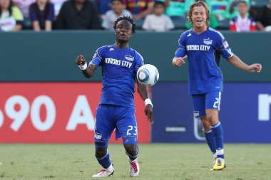 Kei kamara topu oyun sırasında yakalar.