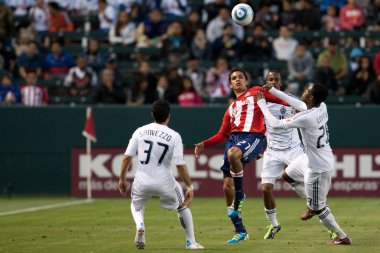 Chris cortez whitecaps savunma oyun sırasında savaşır.