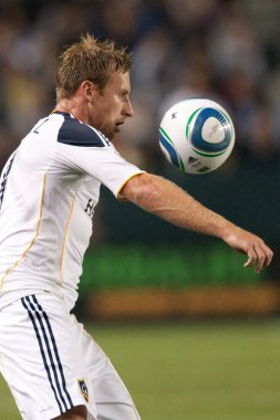 Chris birchall gözü topta oyun sırasında tutar