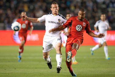 Chad barrett ve Ethan'la aksiyon oyunu sırasında yılında beyaz