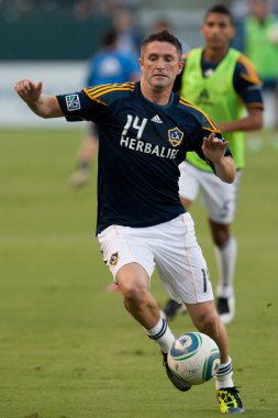 oyun öncesi Robbie keane ısıtır