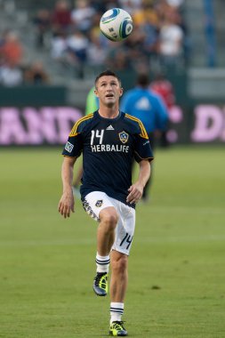 oyun öncesi Robbie keane ısıtır