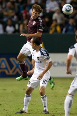 Thompson alır oyun sırasında topa kafa kuyuları