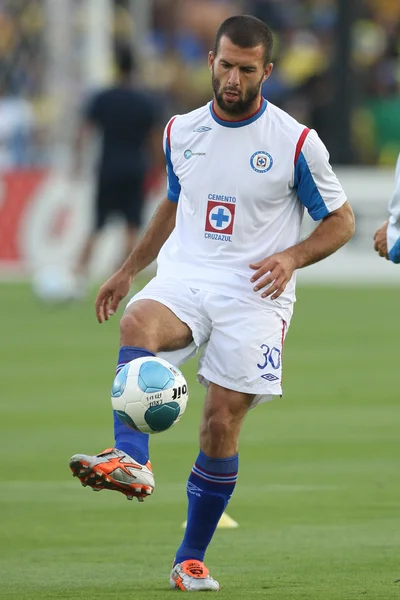 Emanuel Villa warms up prior to the start of the game — Stock Photo, Image