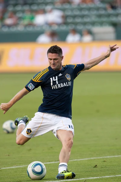 oyun öncesi Robbie keane ısıtır