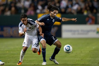 oyun sırasında top Miguel lopez ve stephane auvray mücadele