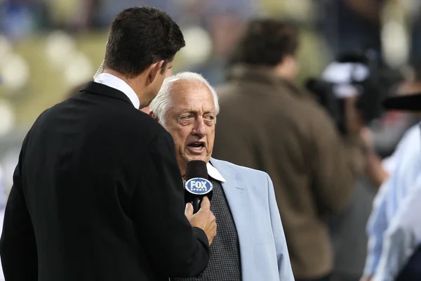 TOMMY LASORDA is giving interview — Stock Photo, Image