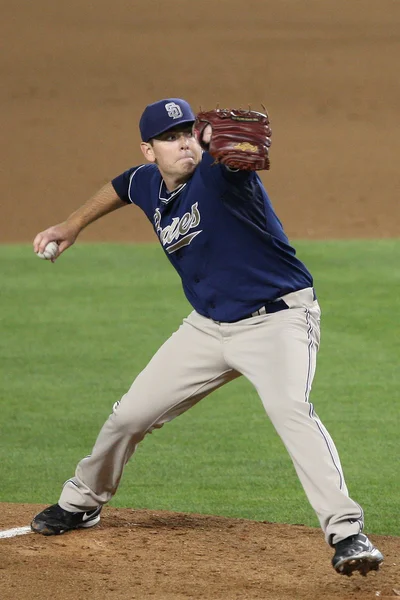 TIM STAUFFER pitches during the game — Stock Photo, Image