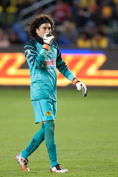 Guillermo Ochoa durante el partido — Foto de Stock