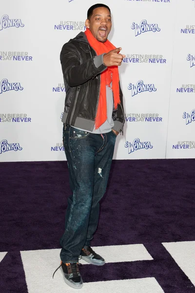 WILL SMITH arrives at the Paramount Pictures Justin Bieber: Never Say Never premiere — Stock Photo, Image