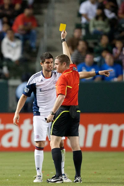 Franco Coria disputes a yellow card during the game — Stock Photo, Image