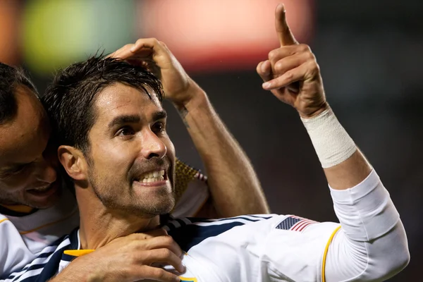 Landon Donovan and Pablo Angel celebrate a second half goal during the game — Stock Photo, Image