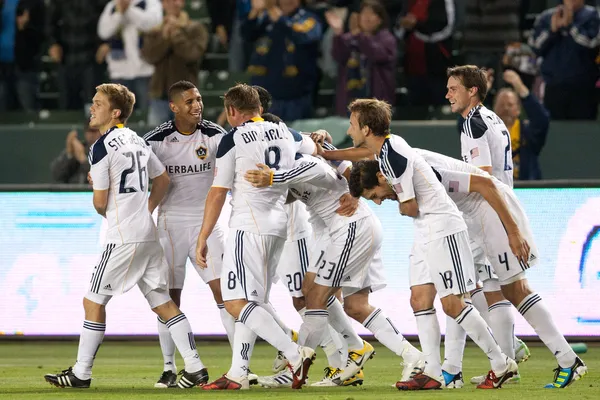 Chris Birchall chases down the ball during the Major League Soccer game — Stock Photo, Image