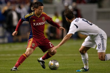 Sebastian velasquez tarafından marcelo sarvas sırasında major league soccer oyunu almak için çalışır.