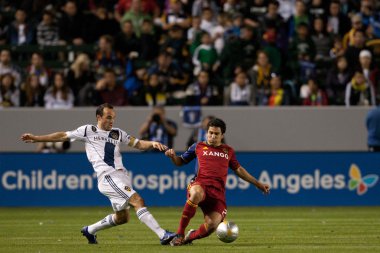 andon donovan ve tony beltran eylem sırasında major league soccer oyunu