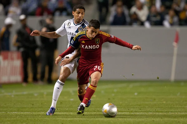 Sebastian Velasquez e Sean Franklin em ação durante o jogo — Fotografia de Stock