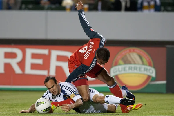 Ryan johnson a landon donovan během hry — Stock fotografie