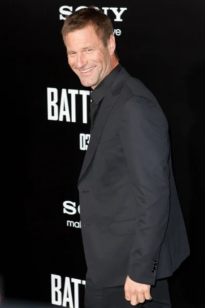 Aaron eckhart aankomt op columbia foto's première — Stockfoto