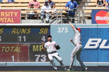 Jonny gomes oyun sırasında görünüyor iken stubbs yakalar derin flyball çekti.