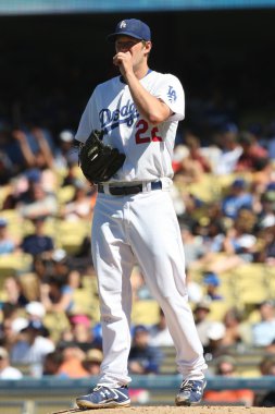 Clayton kershaw sahaları oyun sırasında