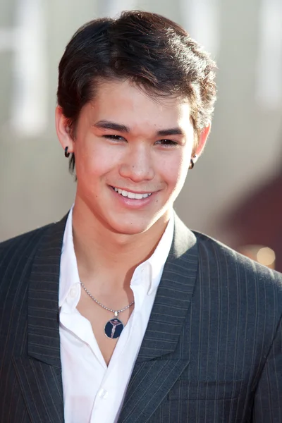 Booboo Stewart arrives at the Los Angeles premiere — Stock Photo, Image