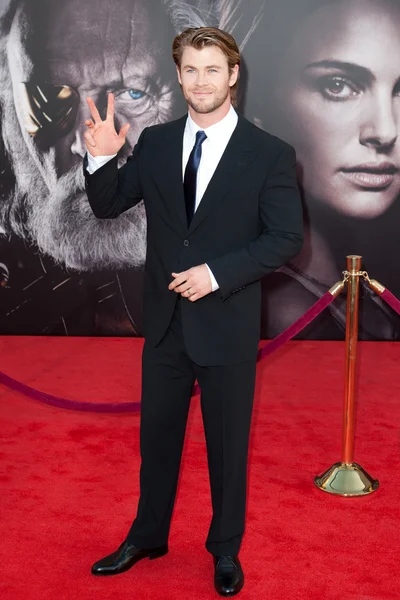 Chris Hemsworth arrive à la première de Los Angeles — Photo