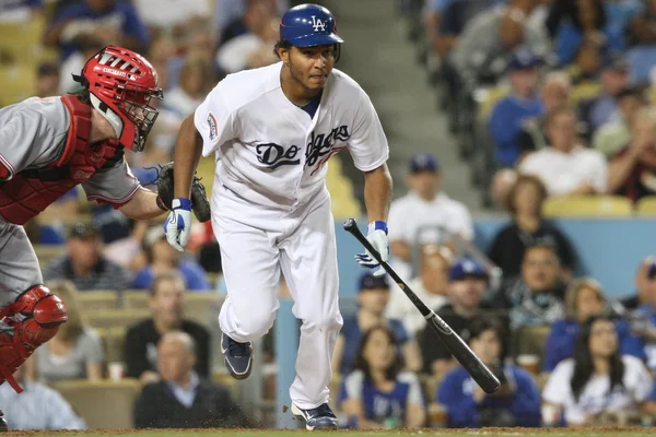 CARLOS MONASTERIOS pose un bunt et court d'abord pendant le jeu — Photo