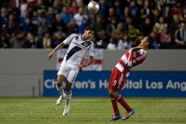 Sean franklin ve blas perez sırasında major league soccer oyunu