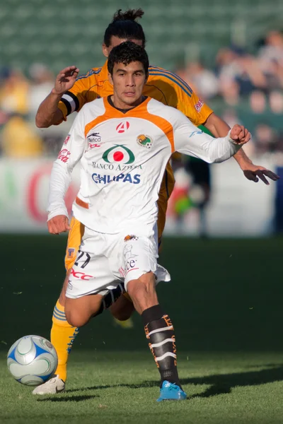 Ezequiel orozco w akcji podczas interliga 2010 mecz — Zdjęcie stockowe