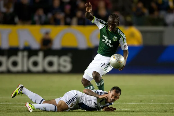 Diego Chara e Juninho durante la partita della Major League Soccer — Foto Stock