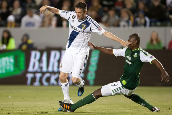 Robbie Keane et Hanyer Mosquera pendant le match de football de la Ligue majeure — Photo