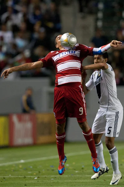 Blas Pérez y Sean Franklin durante el partido de la Major League Soccer —  Fotos de Stock