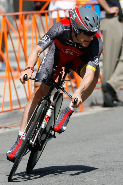 Levi Leipheimer rides his time trial through out downtown Los Angeles — Stock Photo, Image
