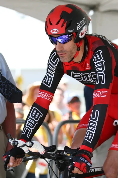 George Hincapie gets ready to ride his time trial throughout downtown Los Angeles — Stock Photo, Image