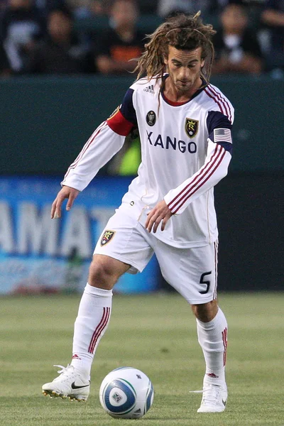 Kyle Beckerman controlla e passa la palla durante la partita — Foto Stock