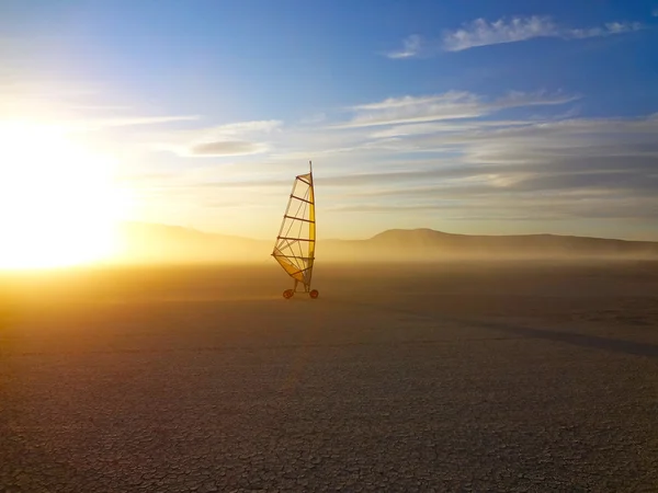 çöl rüzgar sörfçü