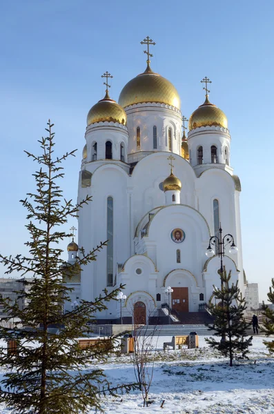 Födelsekyrkan (jul kyrka) i staden Krasnoyarsk — Stockfoto