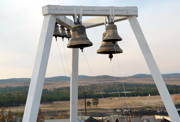 Dzwonnica Kościoła wiejskich w miejscowości khuzhir — Zdjęcie stockowe