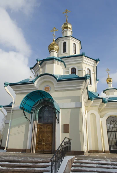 Kyrkan av den heliga martyrer tro, hopp, kärlek och deras mor sophia. Krasnoyarsk — Stockfoto