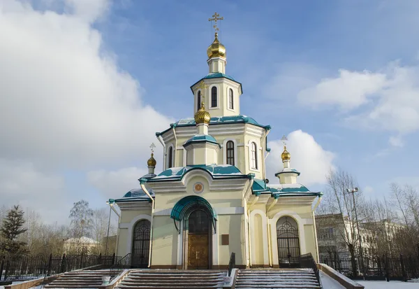 Kirche der heiligen Märtyrer Glauben, Hoffnung, Nächstenliebe und ihre Mutter sophia. Krasnojarsk — Stockfoto