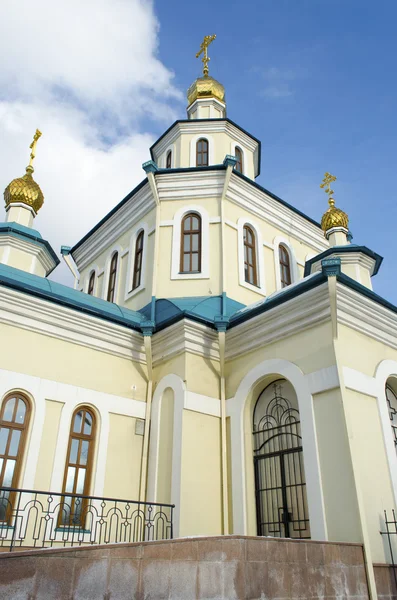 Kirche der heiligen Märtyrer Glauben, Hoffnung, Nächstenliebe und ihre Mutter sophia. Krasnojarsk — Stockfoto