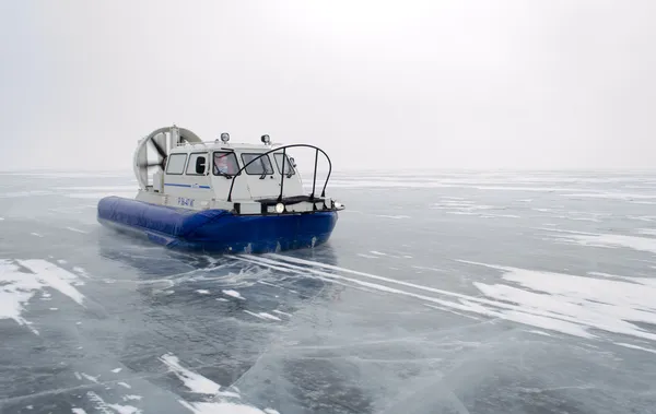 hovercraft Baykal Gölü buz üzerinde taşıma